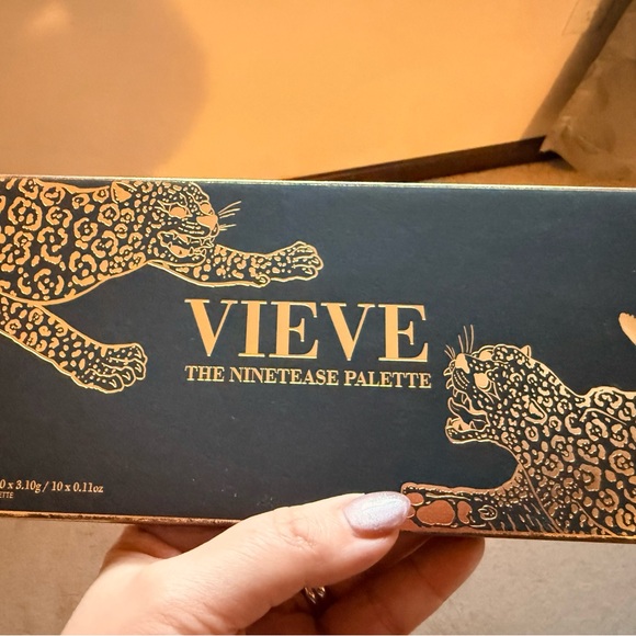 Vieve Beauty The NINETEASE Palette - Picture 7 of 8